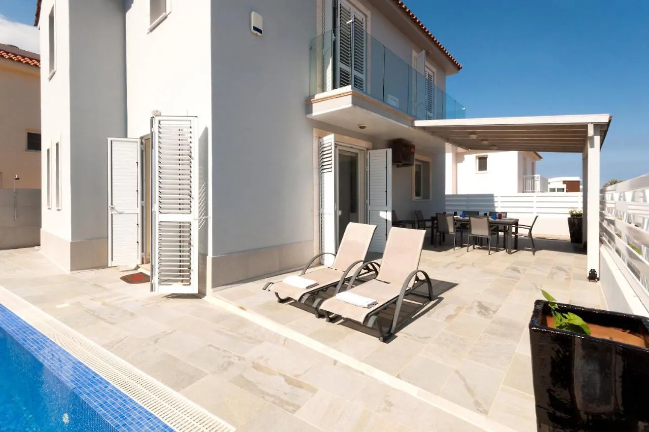 Molly'S Villa Protaras